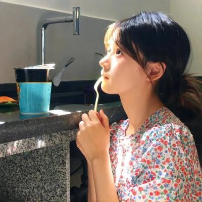 人间自由真情在